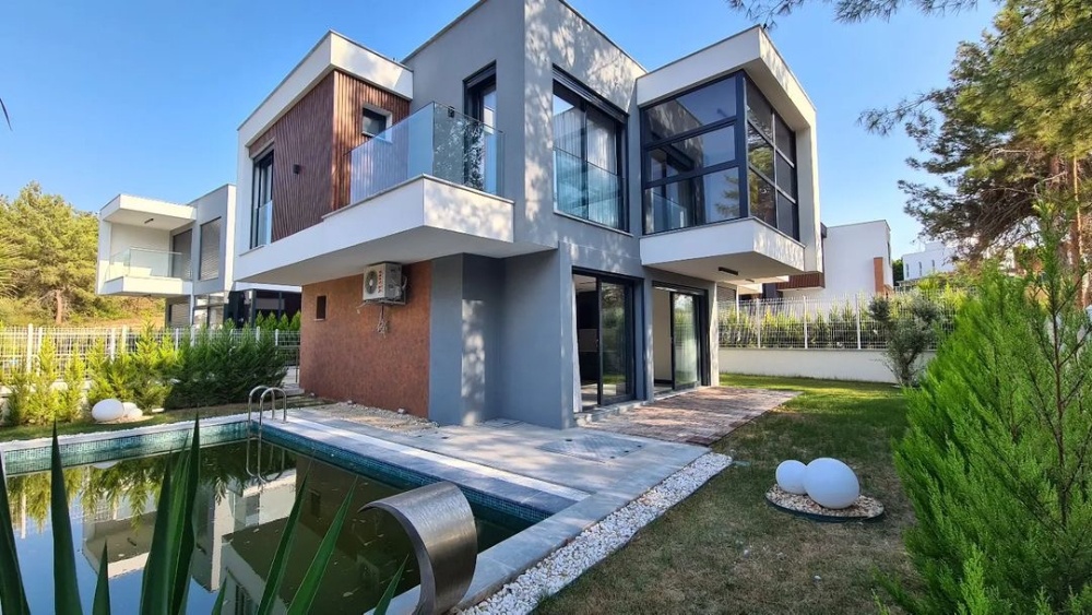 Kusadasi Long Beach villa for sale