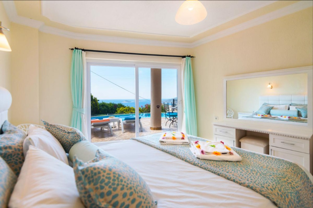 5 Bed Private Sea View Villa
