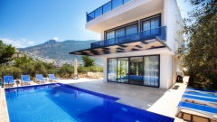 villa with pool in kalkan