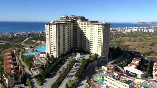 Gold City1 Bed Sea View Apartment in Alanya for Sale